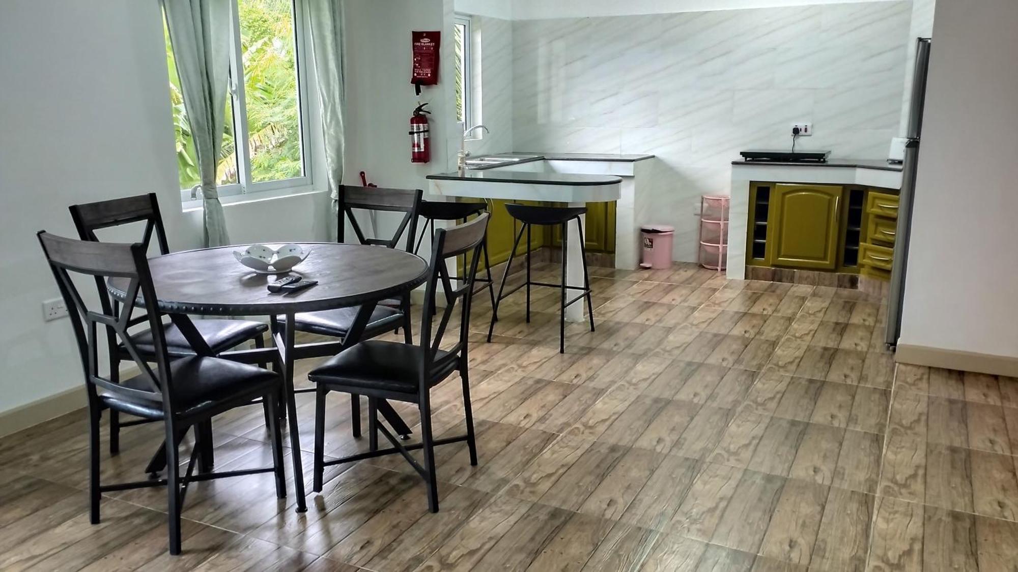 Dovass Self Catering Apartments تاكاماكا المظهر الخارجي الصورة